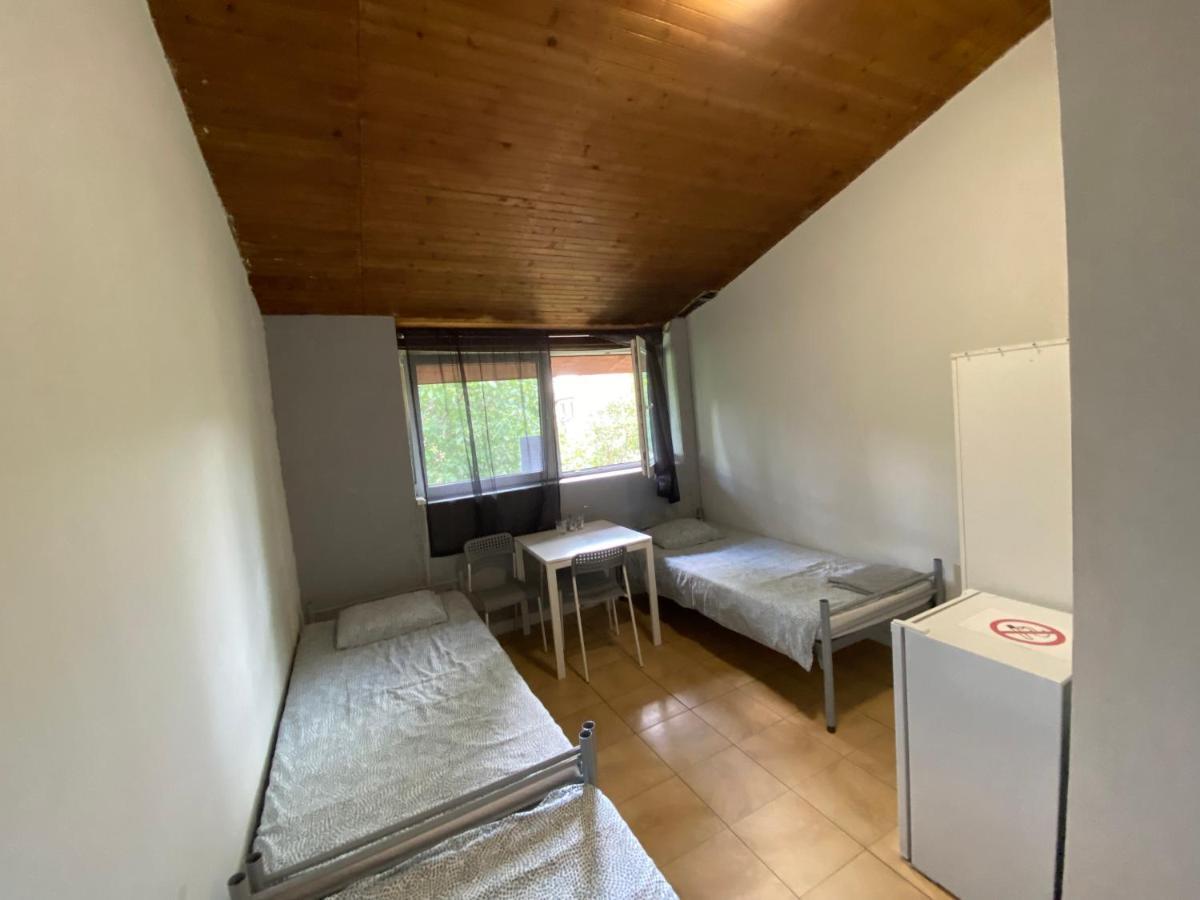 Modlinska 267 No 2 Kwatera prywatna