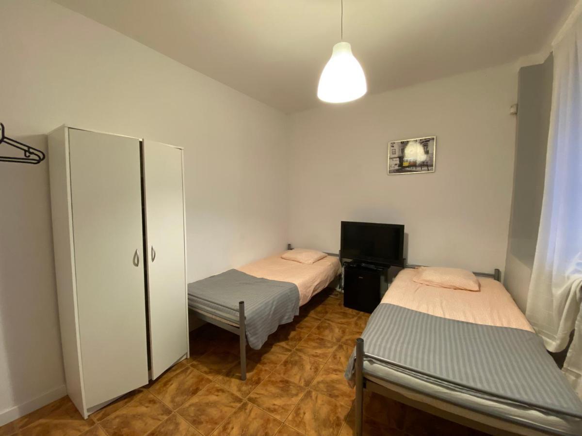 Modlinska 267 No 2 Kwatera prywatna Warszawa